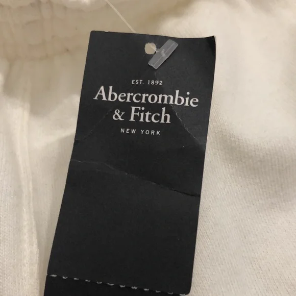Women’s Brand New Abercrombie & Fitch White Shorts with Red and Blue Accents - Picture 11 of 11